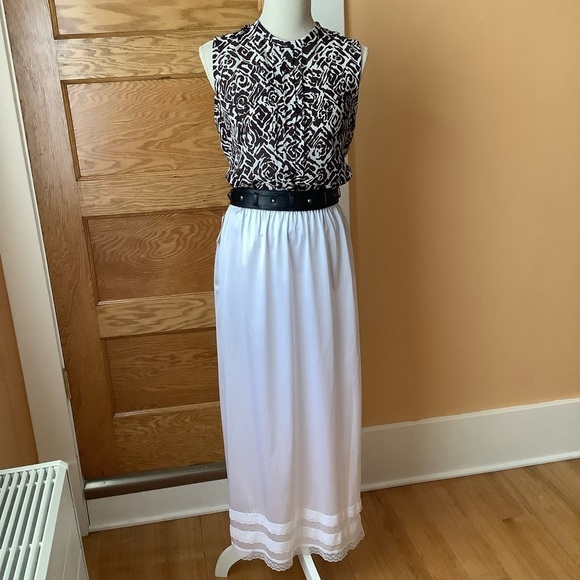 HARVE BENARD Chocolate and Cream Floral Blouse - Picture 9 of 11